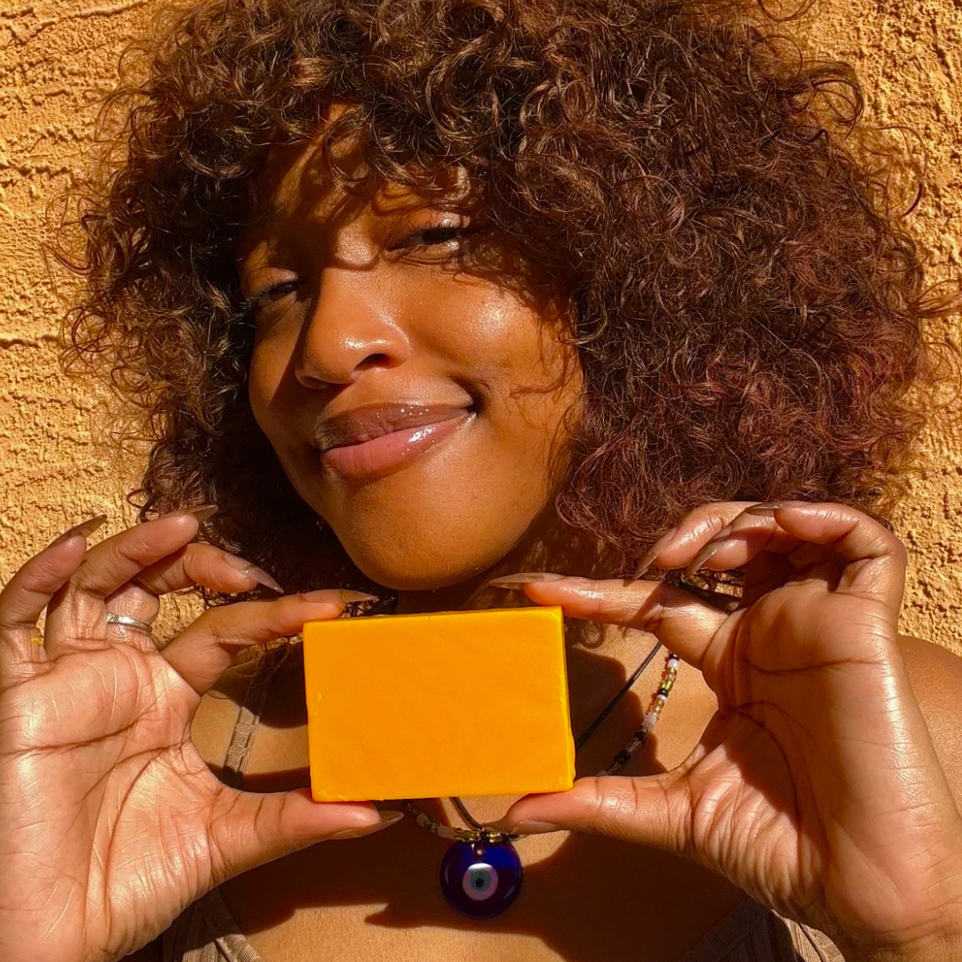 1+1 FREE🔥 I GlowMeric™ Brightening Turmeric Soap