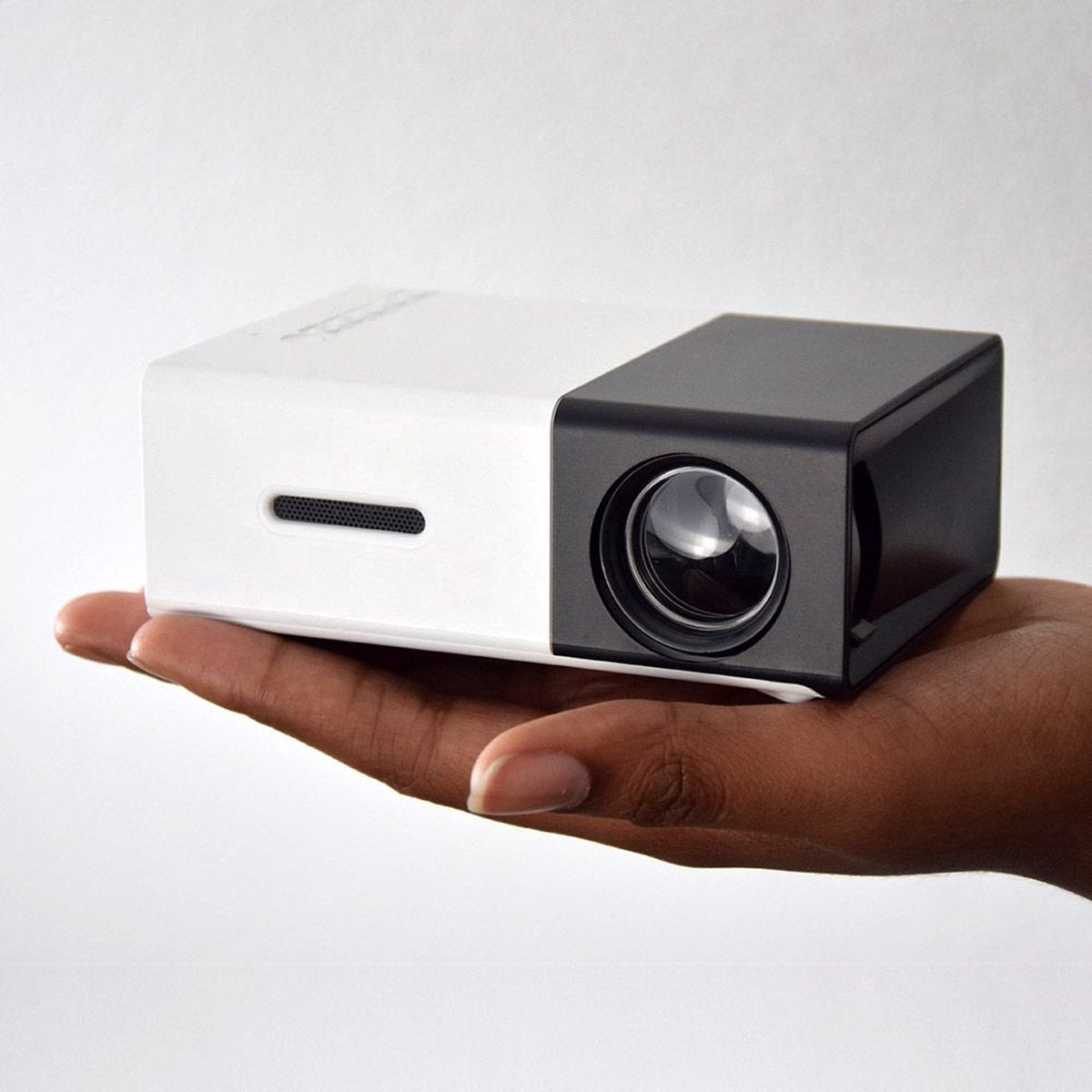 HomeFlix™ Magic Mini Projector